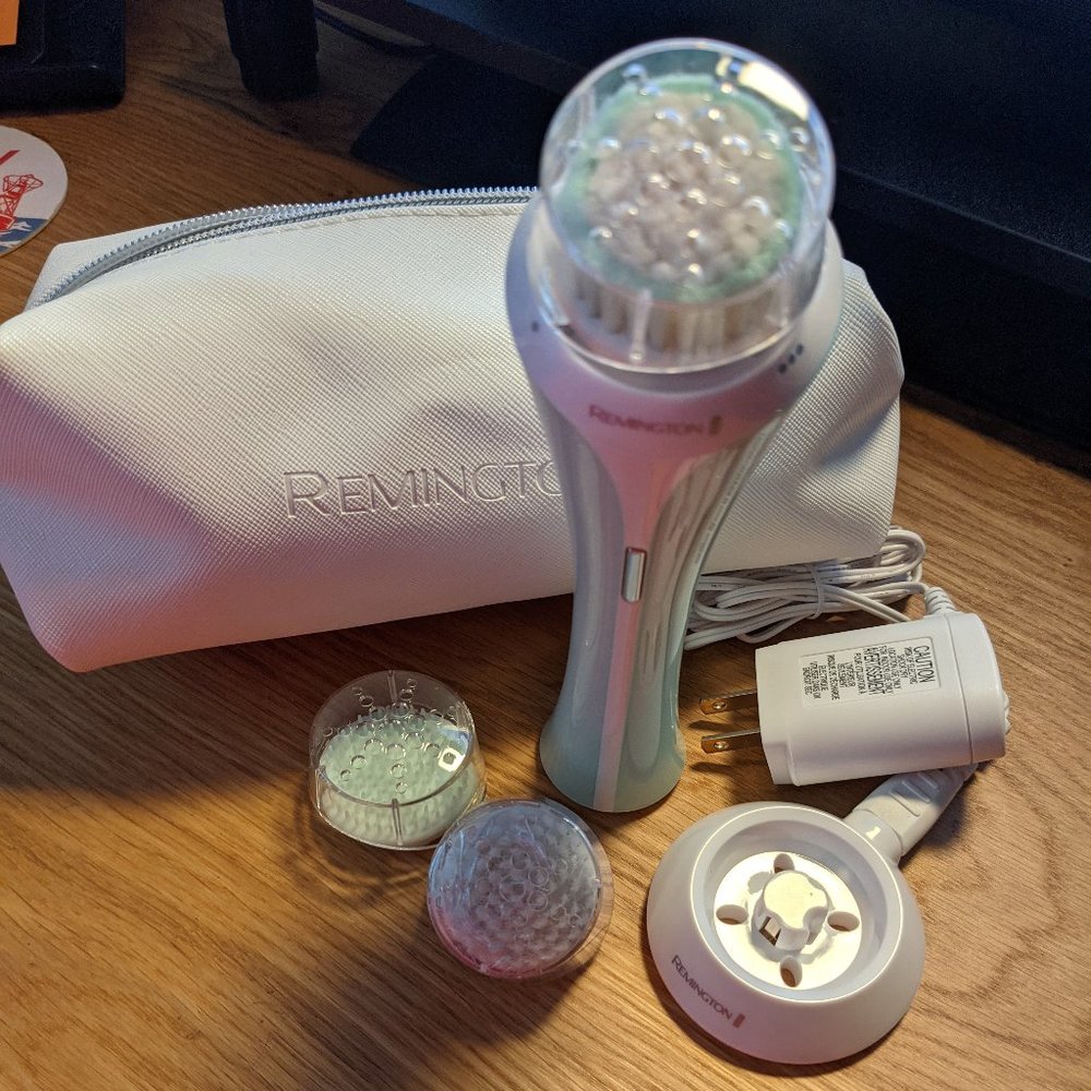 Remington Reveal Facial Cleansing Brush